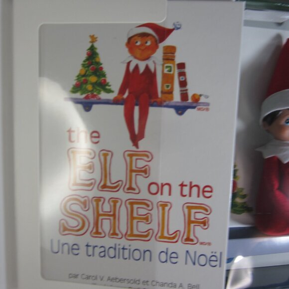 Elf on the Shelf NEW Elf Boy Garcon and Book in *FRENCH*FRANCAIS* - Picture 3 of 9